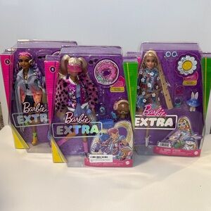 🩷 NIP. 3 Barbie Extra Fashion Dolls